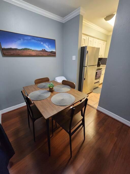 Blue Shark *E4* @ Midtown Comfortable 1Br King Apartment Houston Exterior photo
